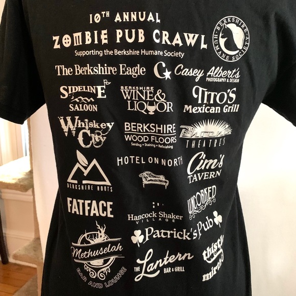 Zombie Pub Crawl T-shirt - Picture 3 of 4